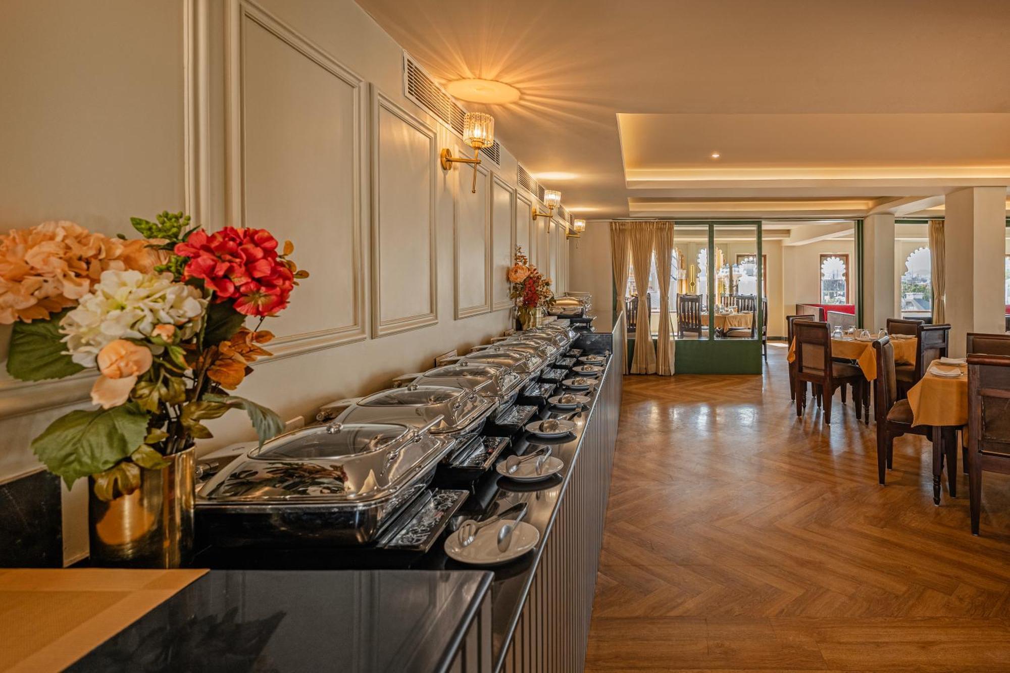 Hotel Sterling Jaisinghgarh Udajpur Zewnętrze zdjęcie