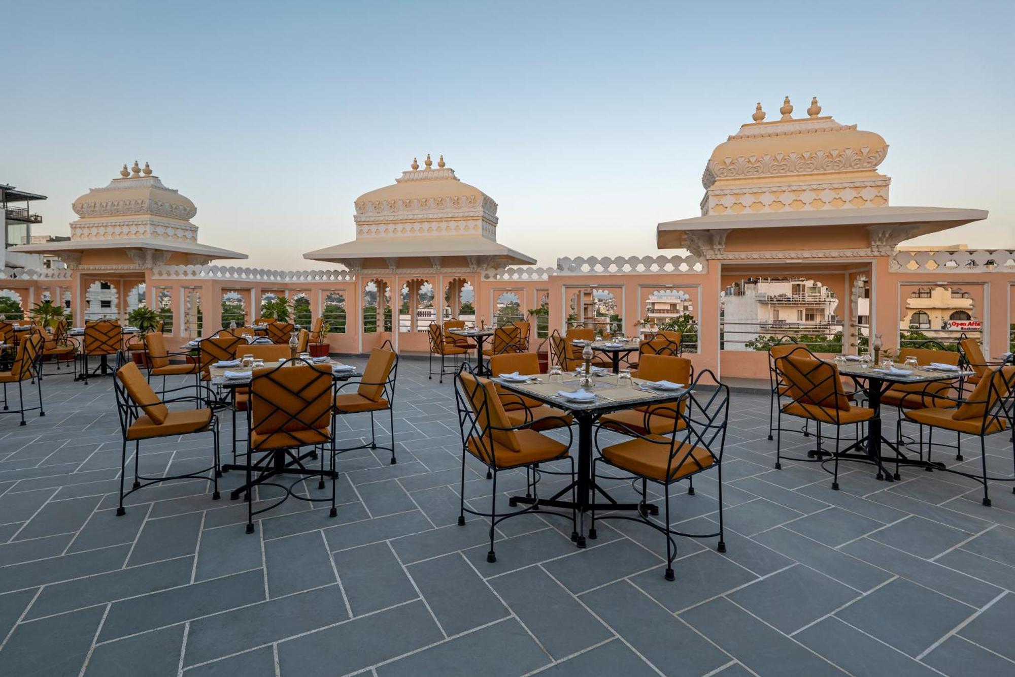 Hotel Sterling Jaisinghgarh Udajpur Zewnętrze zdjęcie